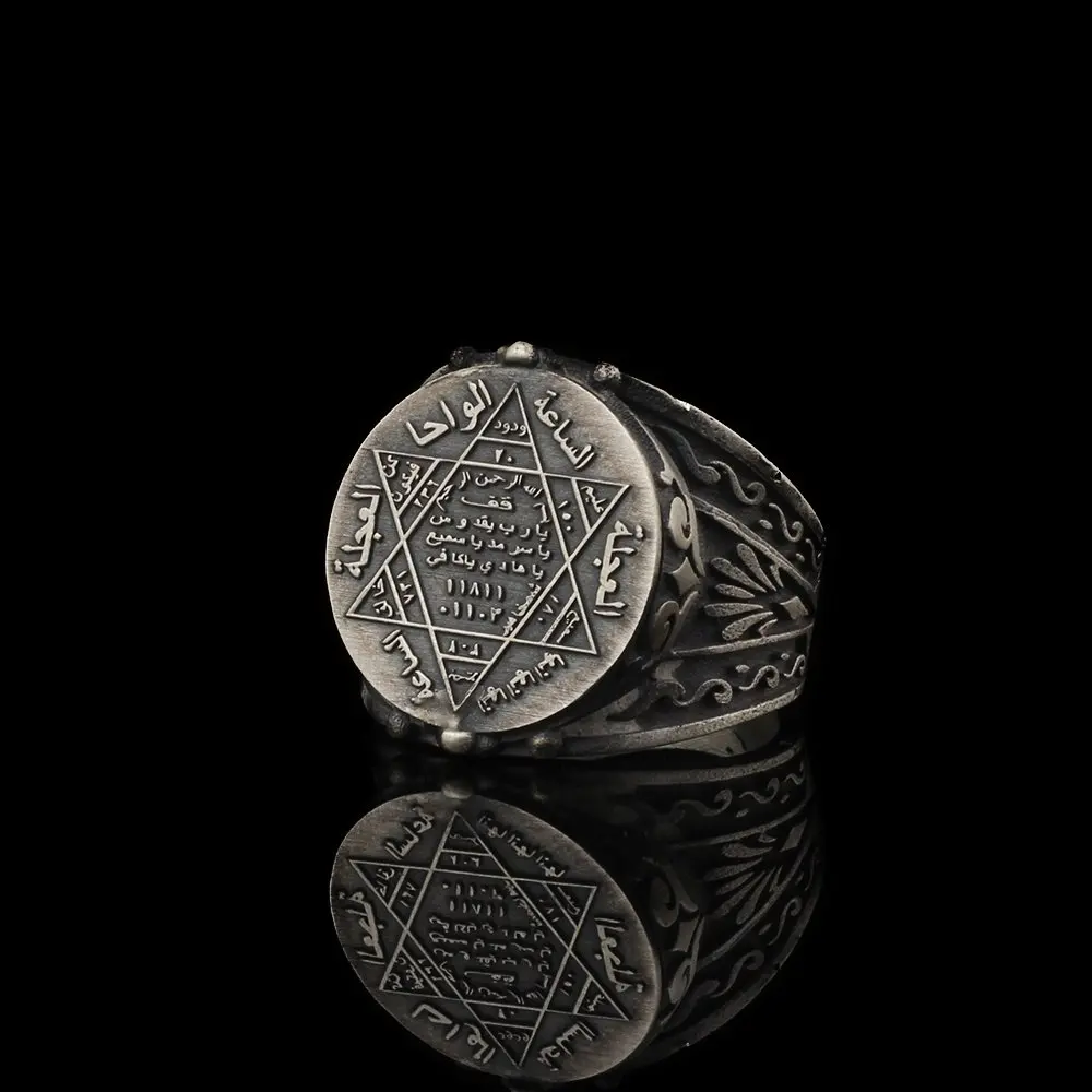 Elegant Men's 925 Sterling Silver Ring with Lion Head and Star of David Fine Jewelry Accessory with Timeless Symbolism