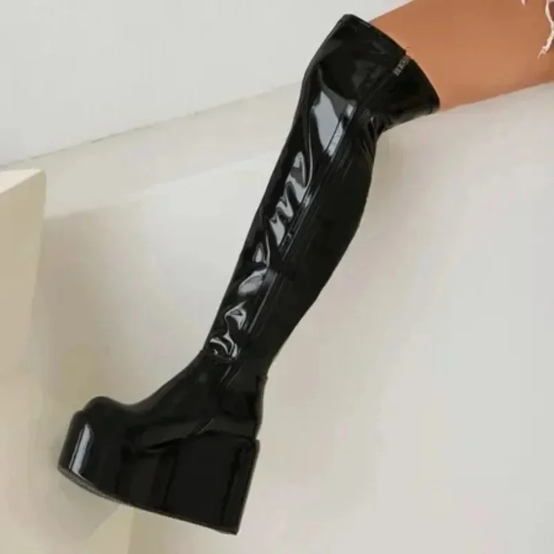 Bottes hautes sexy au-dessus du genou pour femmes, chaussures à plateforme à fermeture éclair, compensées optiques, luxe élégant, rose, noir, hiver, moto