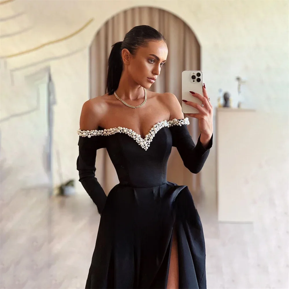 Neu eine Linie Abendkleider aus schulter freien Perlen Satin mit hoch geschlitzten Brautkleid Party