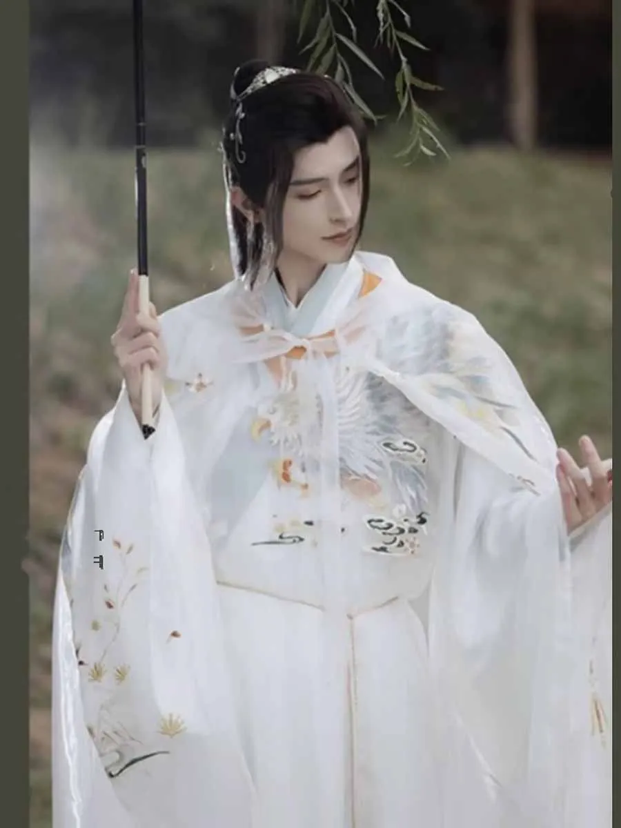 

Men`s Hanfu Costume Eagle White Embroidery Gown CloakUnisex Chinese Ming Dynasty Round-necked Robe Noble Princes Cosplay Costume