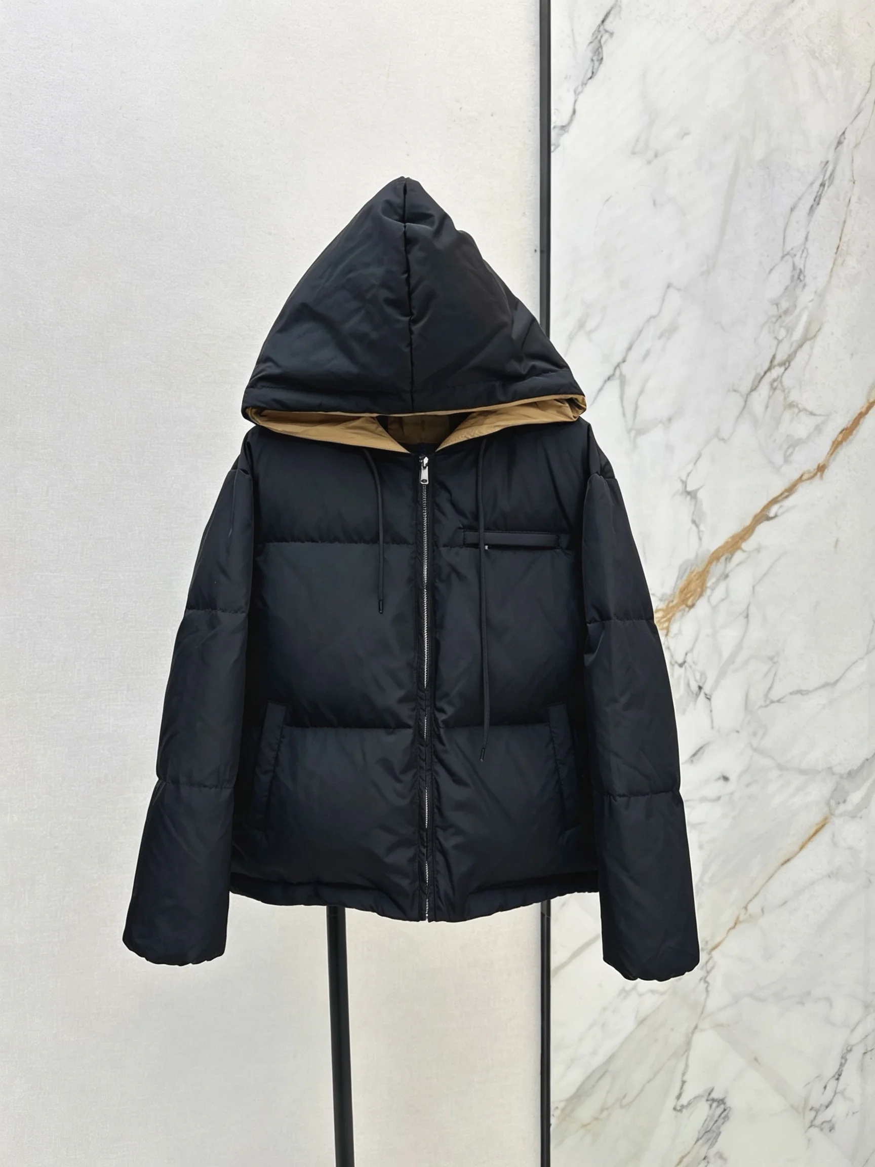 2026 Women Winter Contrast Hood Loose Short Hooded Puffer Jacket ZX5714