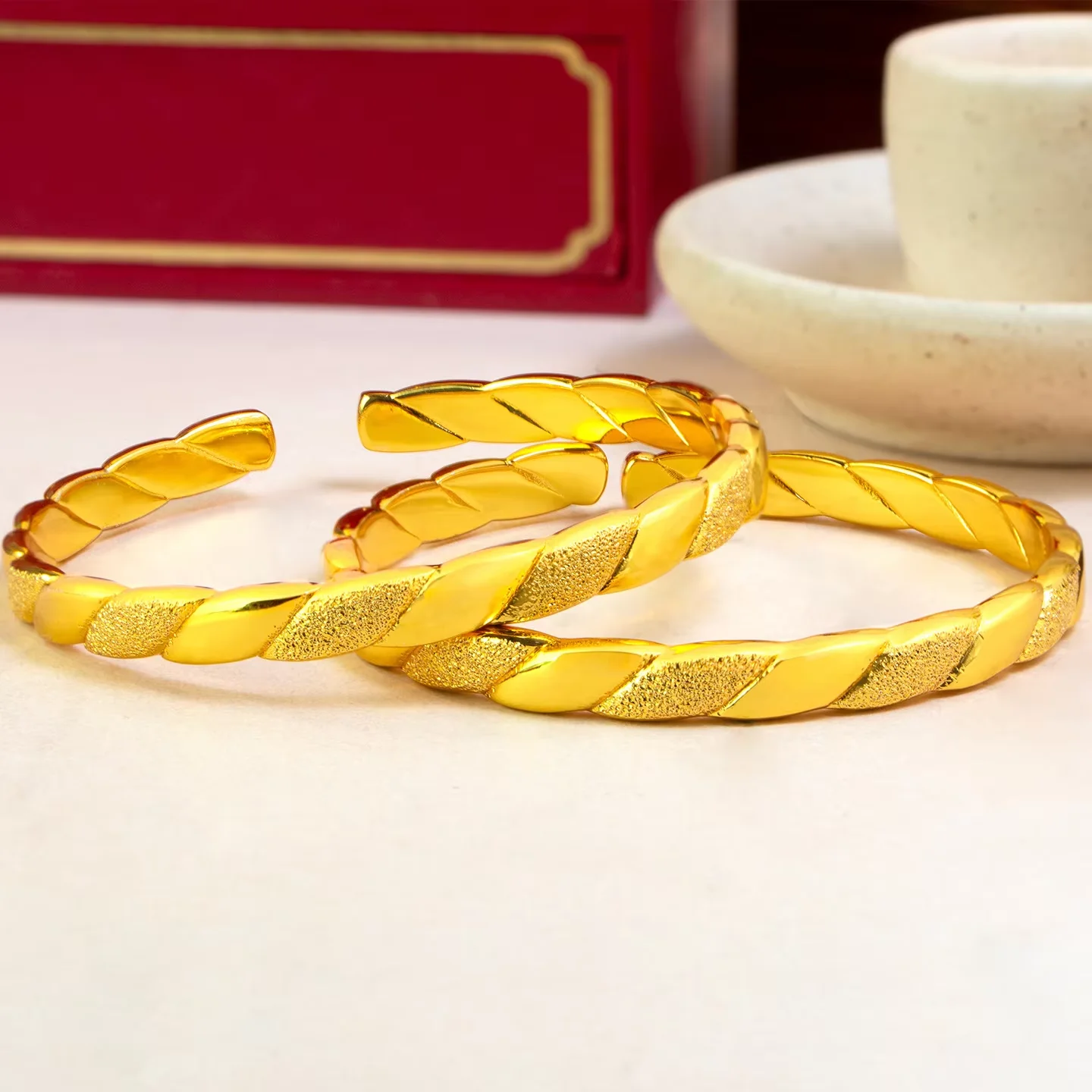 

Luxury 24K 9999 Pure Gold Women's Twisted Bracelet with Exquisite Opening Adjustable Design for Fashionable Jewelry Lovers