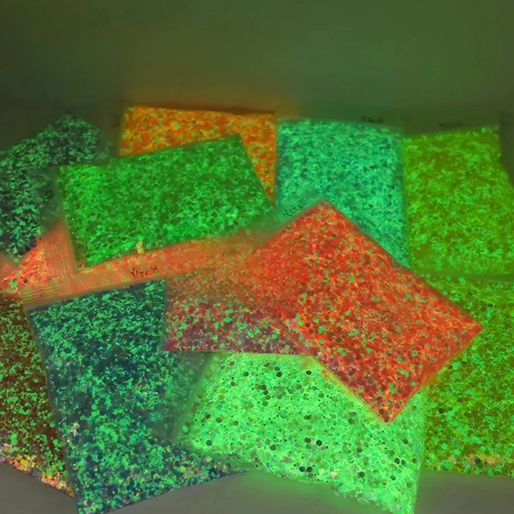 50g brillent dans l'obscurité grosses paillettes paillettes 0.4-2mm taille mixte paillettes lumineuses holographique noël oeil/ongle/dame manucure paillettes