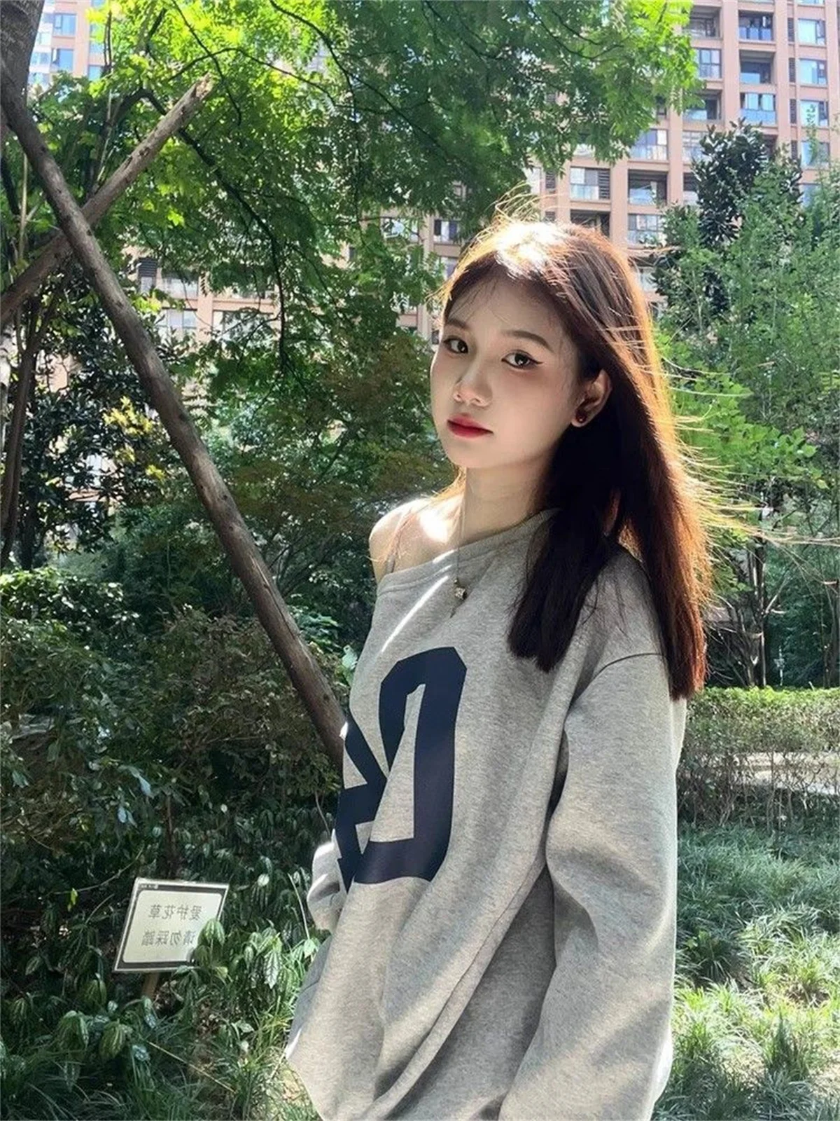 Sudadera con capucha reversible y corte holgado para mujer, Top con hombros anchos, suéter holgado Vintage americano con hombros descubiertos para chicas geniales en otoño