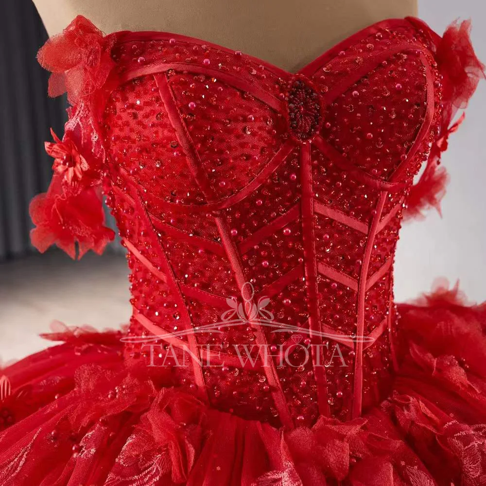 

Красное длинное вечернее платье для особых случаев с открытыми плечами, шнуровкой на спине и бисерной отделкой в стиле Quinceañera.