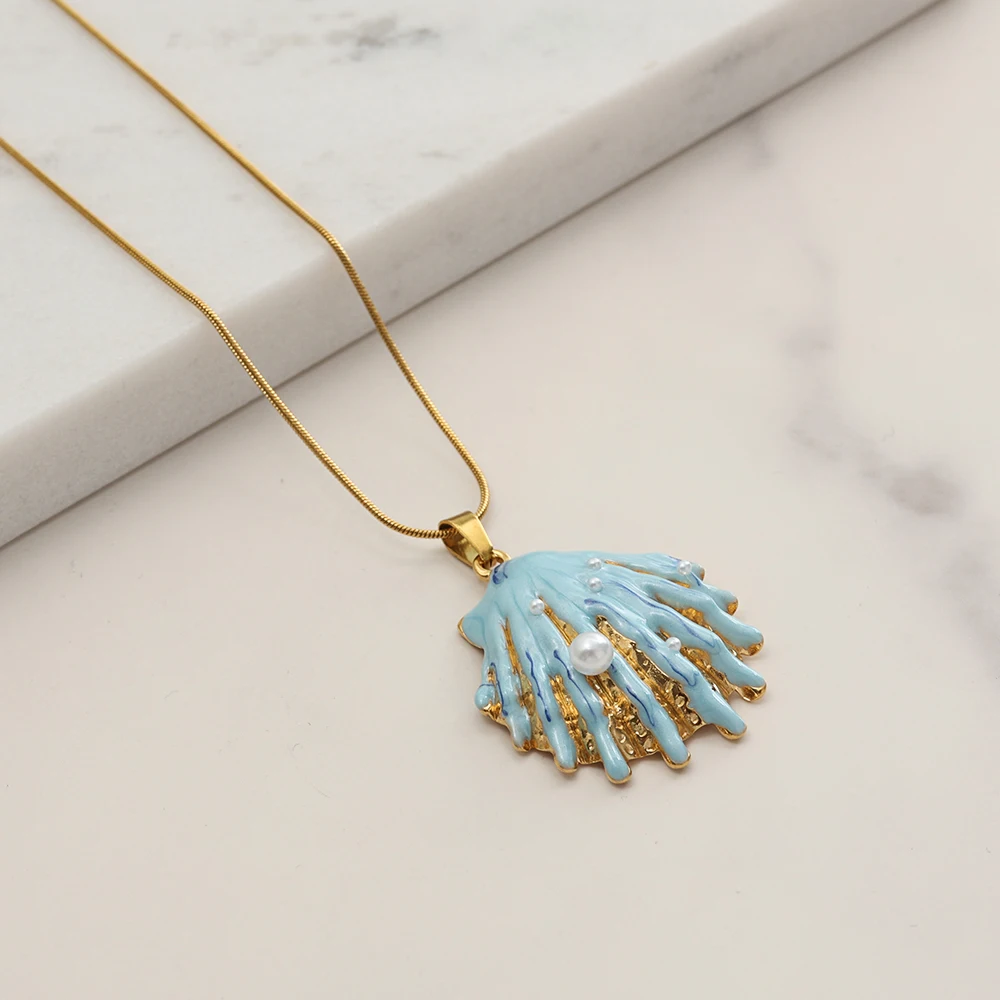 

Новый дизайн, цветное эмалированное ожерелье из ракушек, водонепроницаемое ювелирное изделие из нержавеющей стали с PVD-покрытием, пляжное ожерелье с жемчугом из ракушек океана