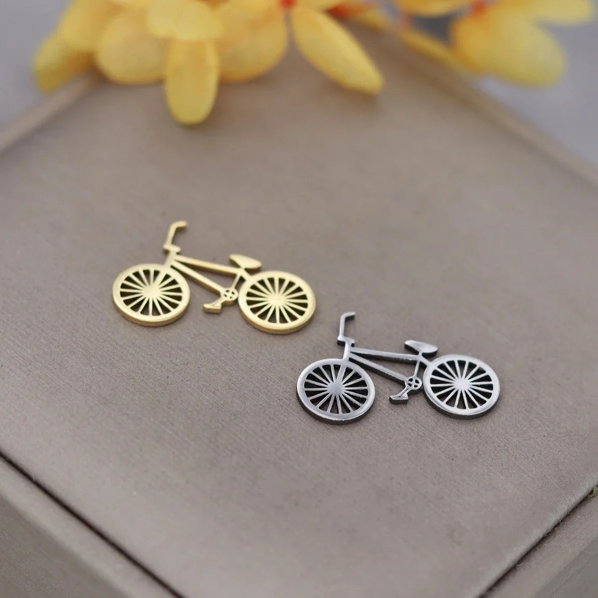 AliExpress NONE 3pcs Sports Bicycle Charms For Jewelry Making Findings Bike Charms Necklaces Pendants Earrings Bracelets DIY