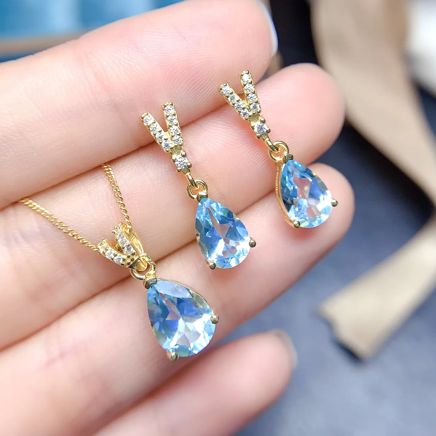 

KJJEAXCMY Girls' Jewelry 7x10mm Natural Blue Topaz Necklace Pendant Earnail Set 925 Pure Silver Plated 18K Gold Clearance Sale