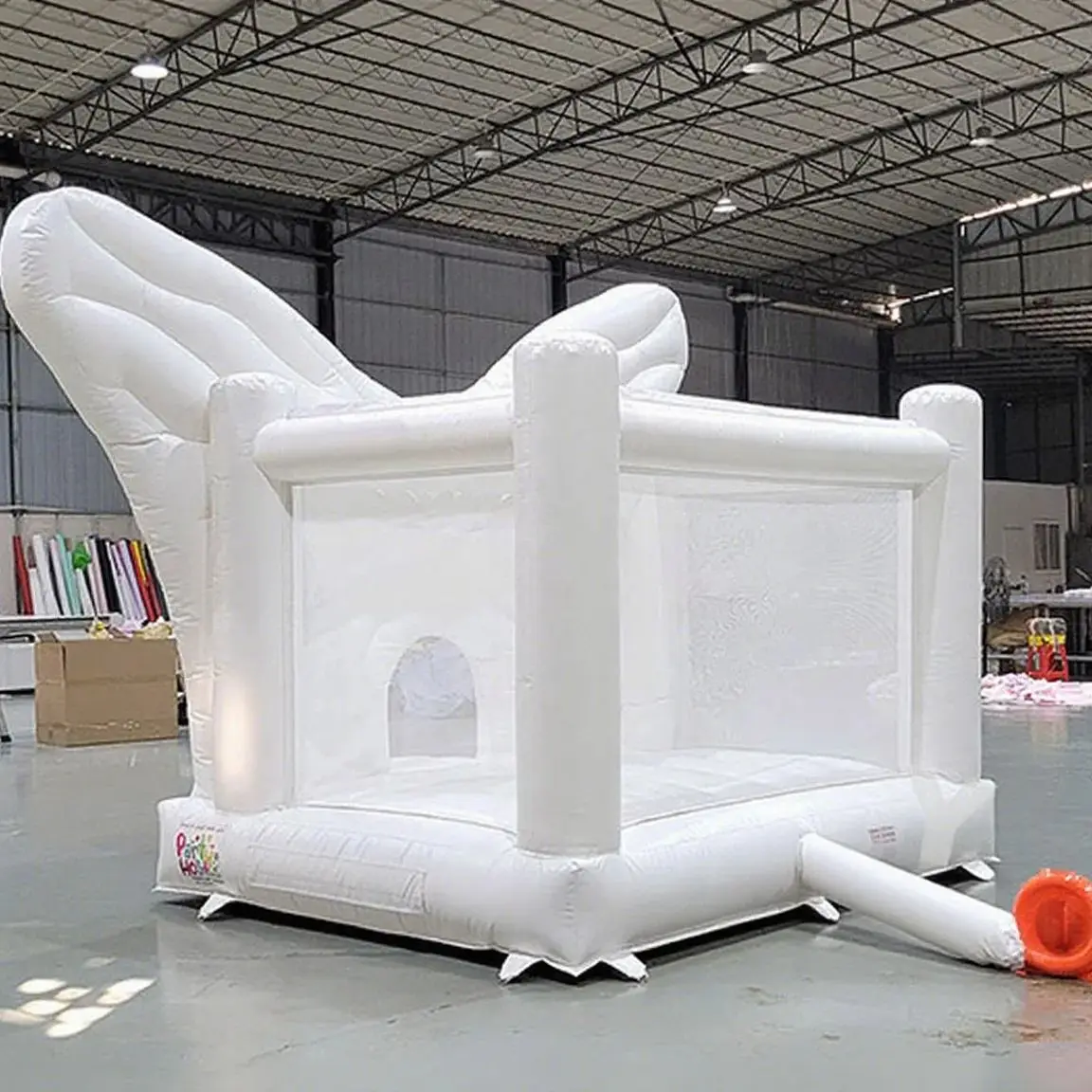 منزل حارس على شكل فراشة قابل للنفخ، قلعة صغيرة للأطفال قابلة للنفخ من مادة PVC هدية عيد ميلاد للأطفال الصغار، منزل ترتد أبيض، لعب ناعم