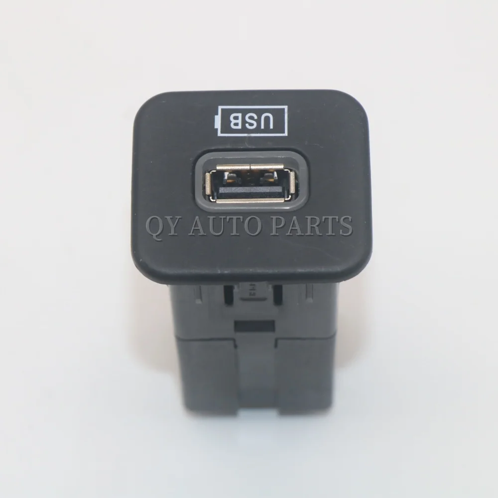 

7AU69TRMAA Center Console USB Adapter Charging Port Assembly for Jeep Compass 2022-2024
