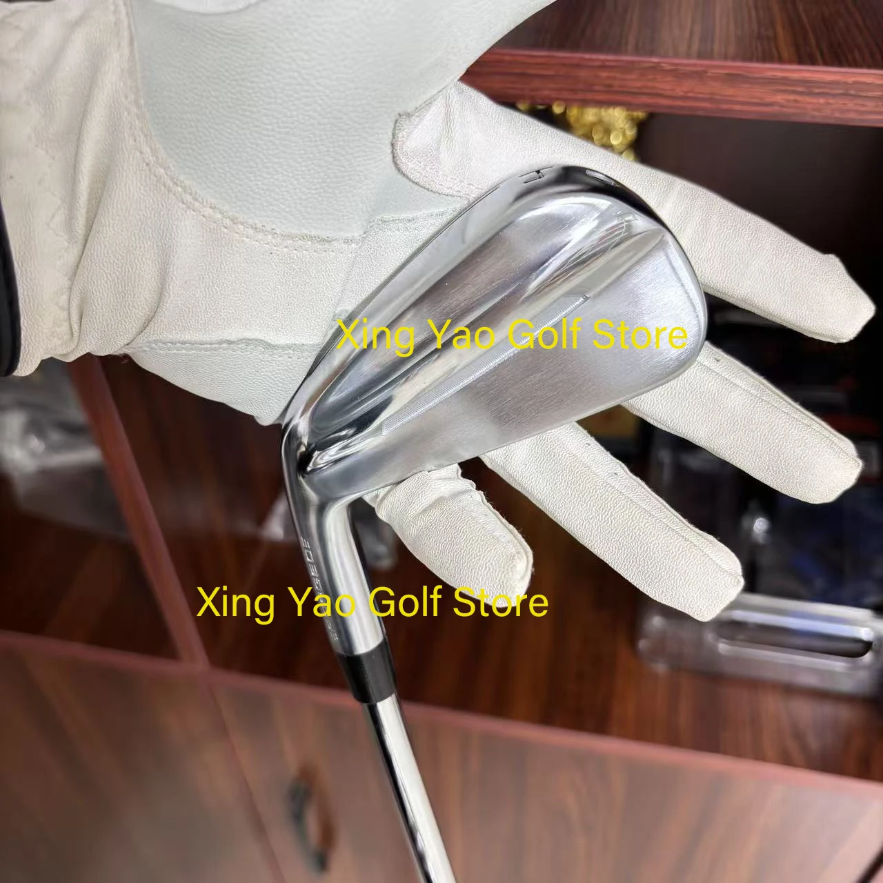 

2025 Men's Golf Clubs silver Left hand use 790 Golf Irons fifth generation 7pcs 4-9P R/S/SR Flex Steel/Graphite Shaft