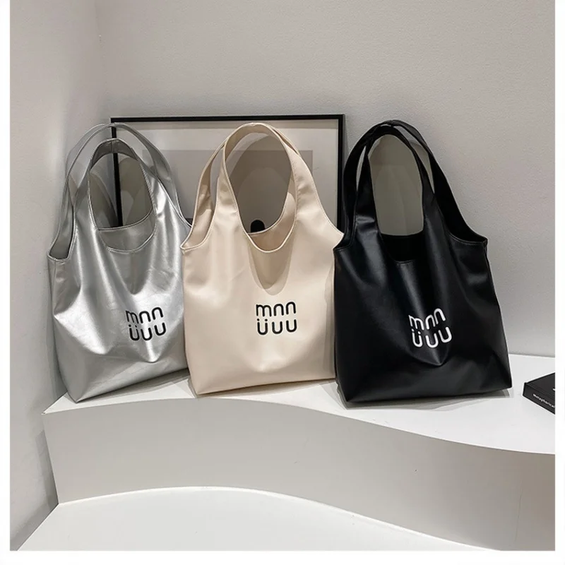 حقيبة يد عصرية محمولة باليد النسخة الكورية من حقيبة فتاة بسيطة وجميلة تحت الإبط 2025 حقيبة كتف جوكر صيفية جديدة #6