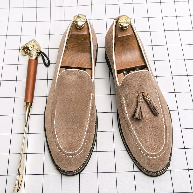 Marka modowa męska zamszowa wsuwany skórzany buty do jazdy samochodem designerski męskie mokasyny Retro spiczasty bankiet buty towarzyskie męskie — zdjęcie 2