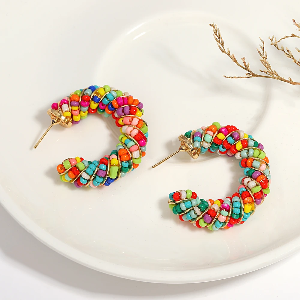 Bohemia Colorful Seed Bead Hoop Earrings Candy Color Crystal Beaded Twist Dangle Earrings Women\'s Rainbow Swirl C-Shape Earring