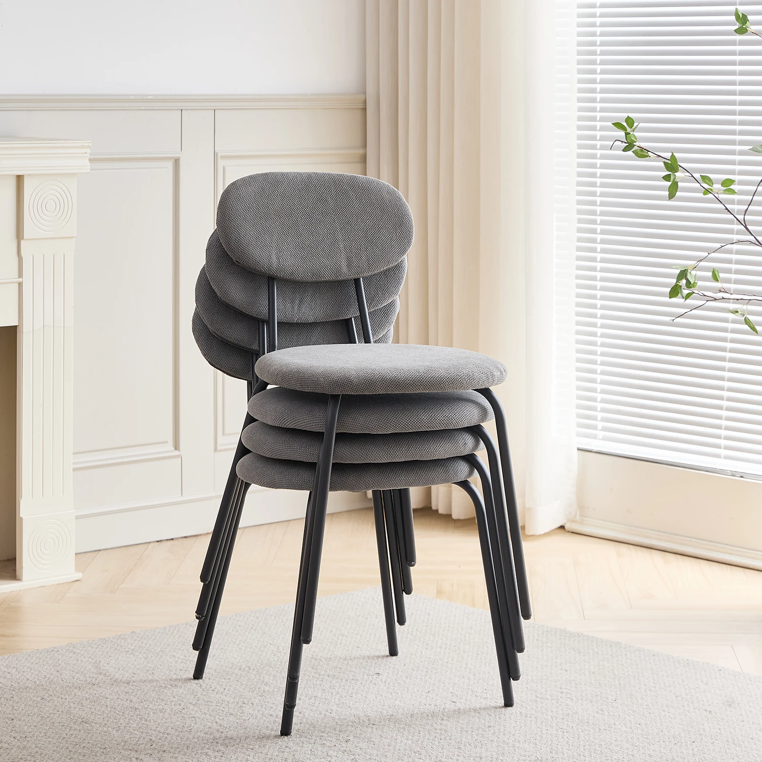 Set aus 4/6 nordischen Esszimmerstühlen mit Eisenbeinen, gepolstert, schlicht, hochwertig, stapelbar für Wohnzimmer/Wartezimmer/Bar/Restaurant – Detail 10