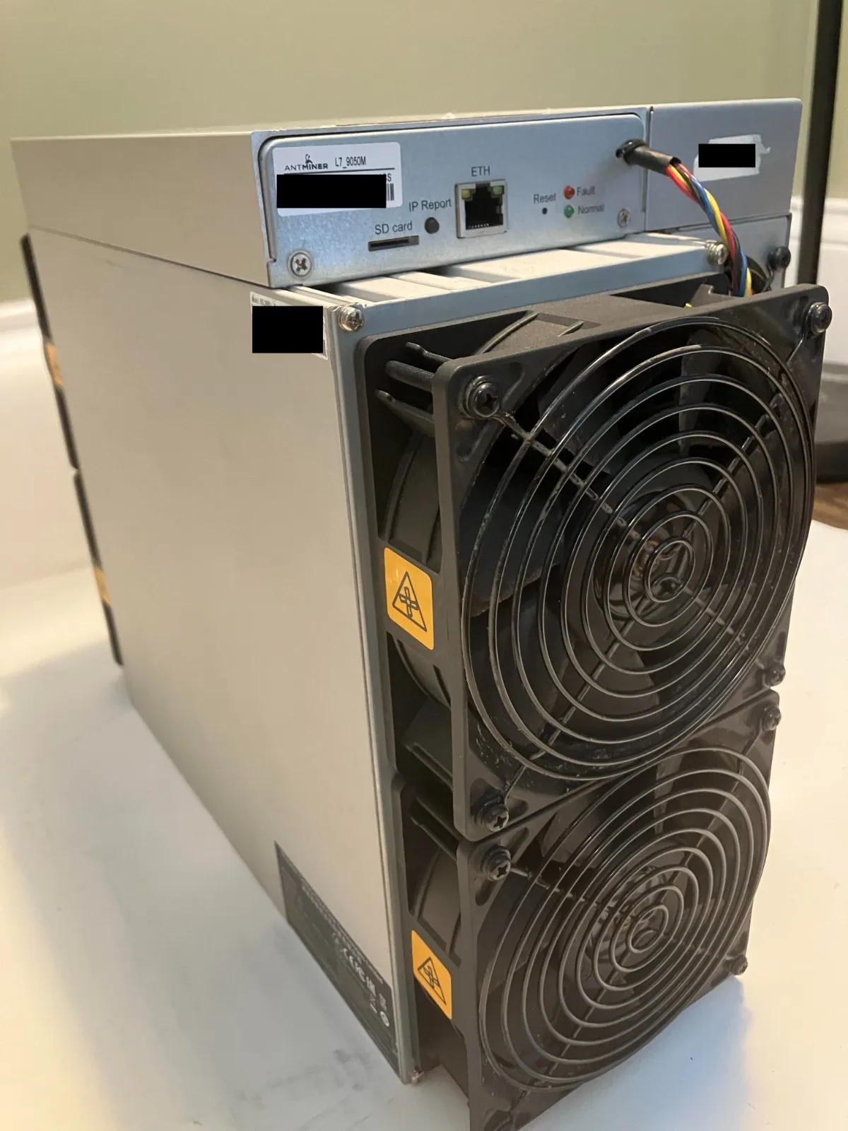 

AJ Bitmain Antminer L7 9050M - Scrypt Miner - Doge & Litecoin