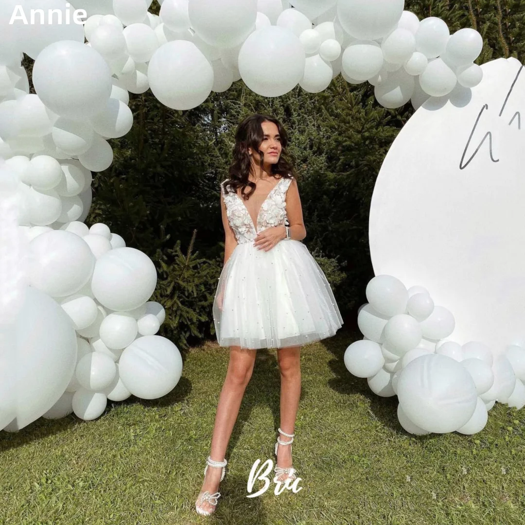 

Annie Short Tulle Prom Dresses 3D Applique Handmade Pearls Evening Dresses White V-neck Ladies Robes De Soirée Customized