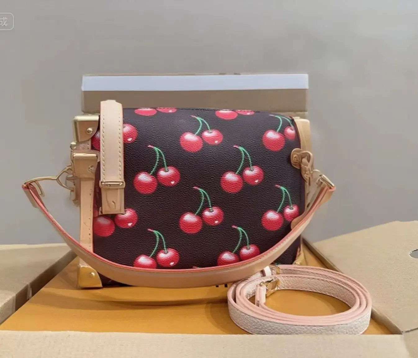 

2025 New Exquisite Fashion Versatile High Quality Design Classic Fashion Women's Bag HL74