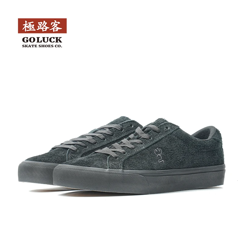 

Goluck man women hairy suede casual sneaker Designer Skate Shoes for skateboard premium comfortable durable Sport Walking shoes