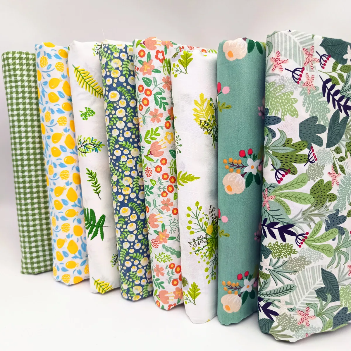 8PCS 20x 25cm Squares Cotton Craft Fabric Cloths for DIY Bundle Patchwork Quilting Sewing Scrapbooking Artcraft