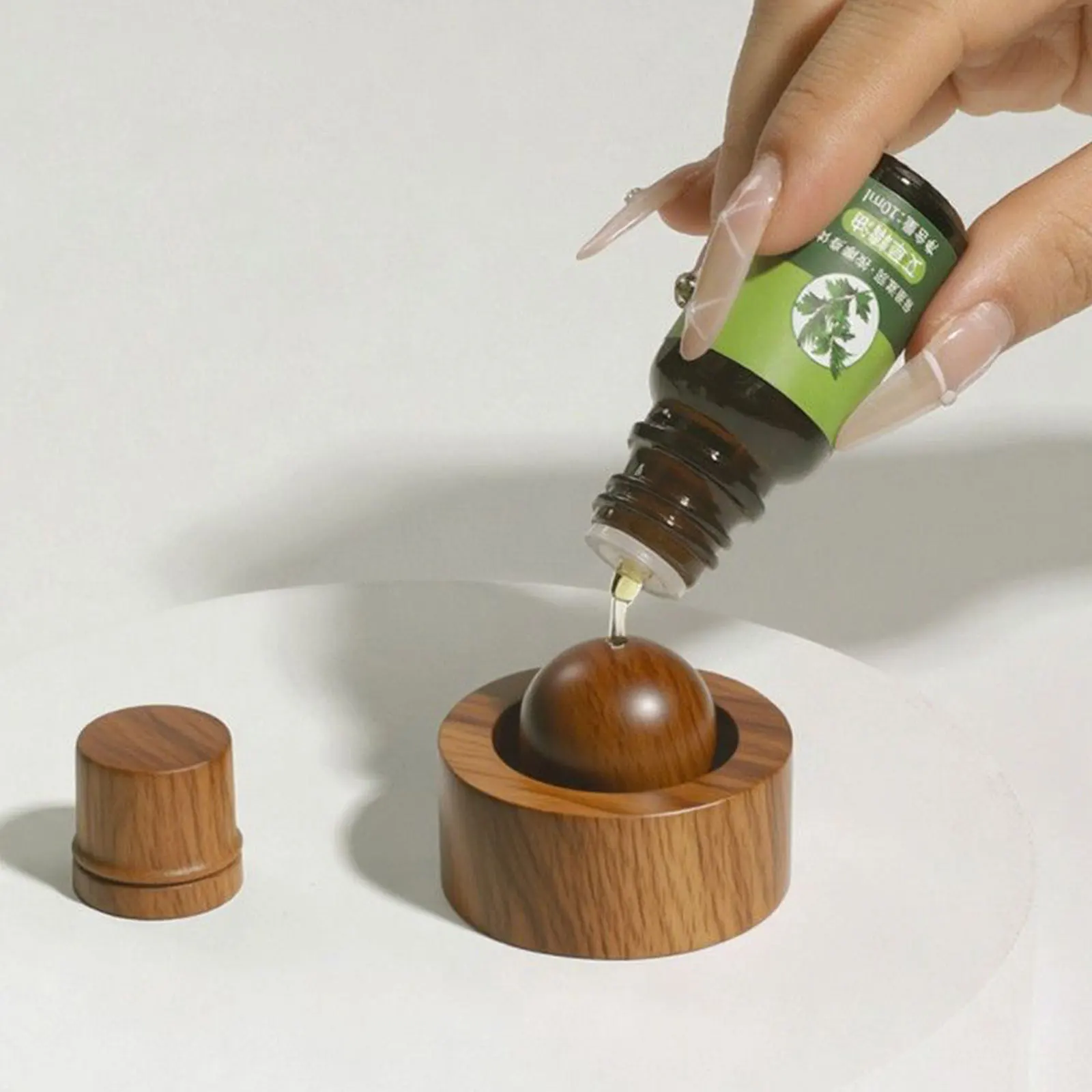 1 Set Essential Oils Diffuser Wooden Round Ball Diffuser Indoor Fragrance Diffuser for Home Living Room Office SPA