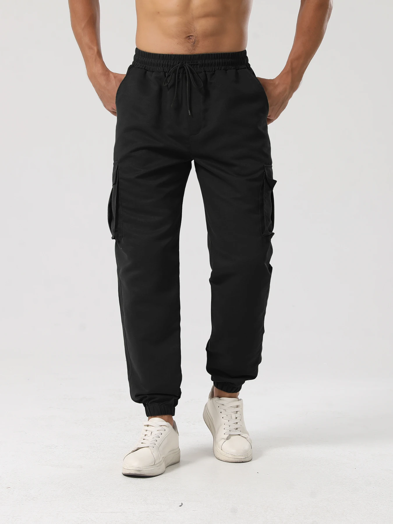 

Korean style casual cargo pants, simple and stylish, high-street fashion, good quality and affordable, comfortable.