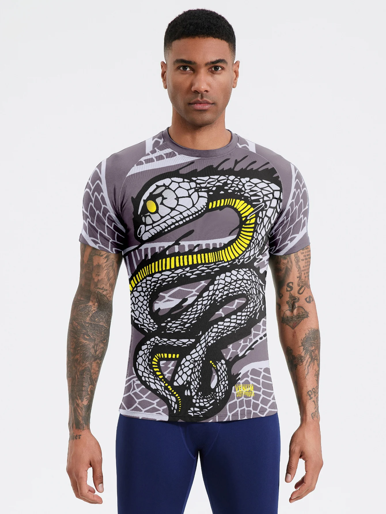 

Printed tight fit short sleeved round neck T-shirt for fitness and stretchy men's sports fashion