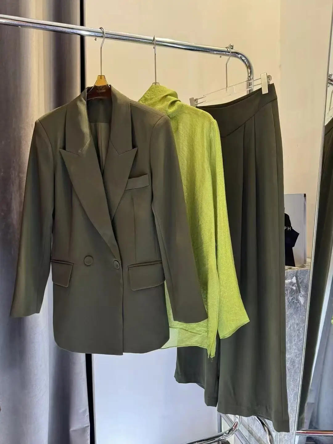 High-End Elegant Three-Piece Set, Double-Button Suit Wide Leg Pants Inner Wear Shirt