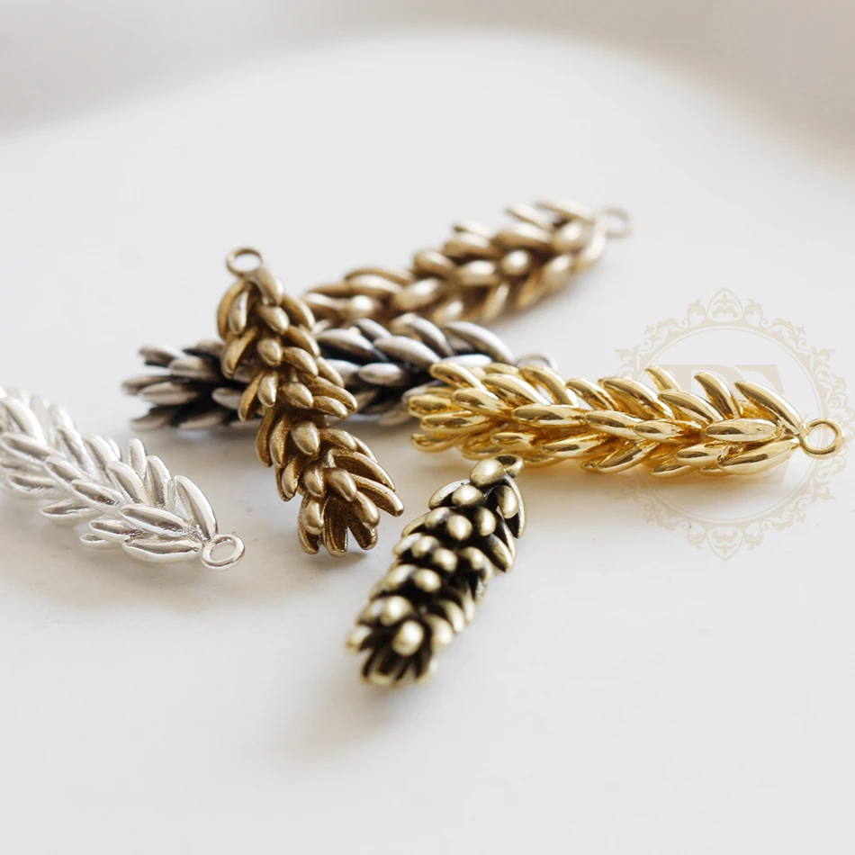 Materiały DIY - Jednoczęściowy element z litego mosiądzu - Kłos pszenicy 30,3x6,6mm (4885C)