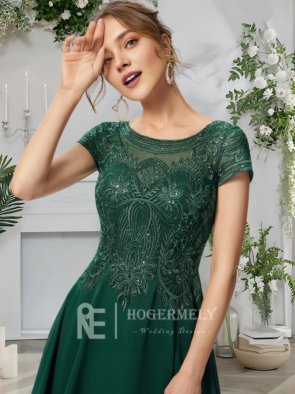 エレガントなダークグリーンのカクテルドレス女性のための 2025 A ラインスクープレースシフォンウエディングドレス膝丈のウェディングパーティーゲストドレス