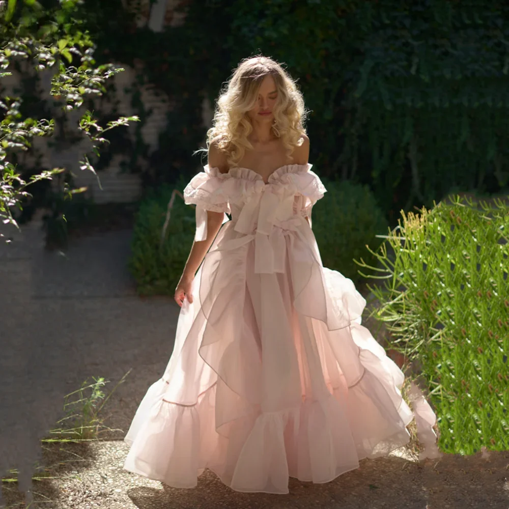 Sansa Baby Pink Off Shoulder Prom Dress Sweet Edge Curl Organza Vestidos De Noche Puffy Prom Dress Customized فساتين السهرة — zdjęcie 2