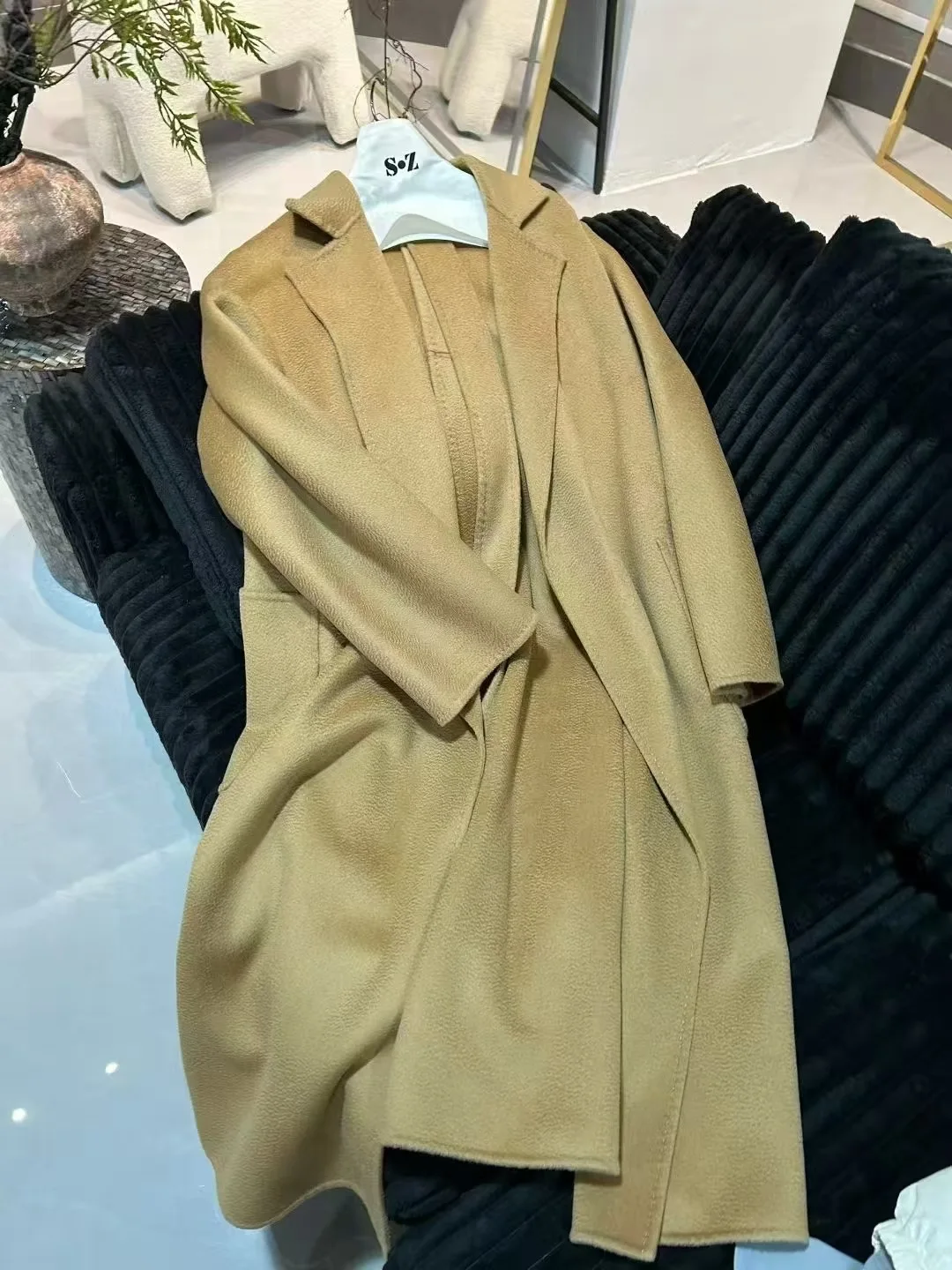 

Elegant minimal 100% cashmere wrap-on coat