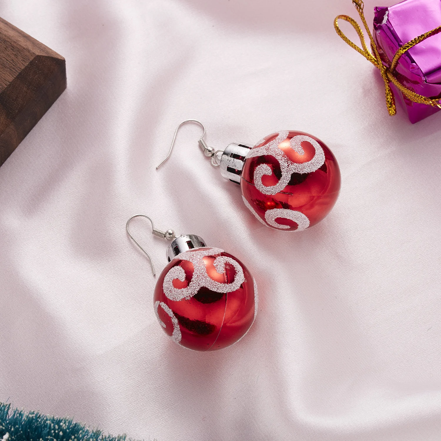 Frohe Weihnachten Bunte Glühbirnen-Kugel-Ohrringe für Frauen Luxuriöse Kreative Ohrringe Neujahrsparty-Schmuck – Detail 26