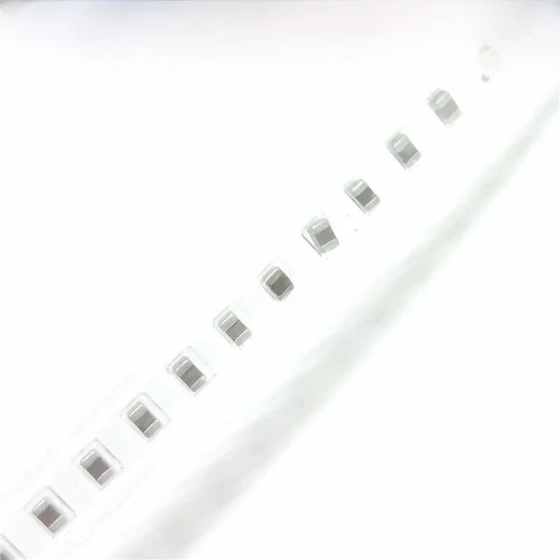 100 sztuk/partia 0805 smd kondensator ceramiczny 1PF-10UF 20PF 220PF 330PF 680PF 4.7NF 22NF 33NF 10NF 220NF 1UF 2.2UF 4.7UF 10UF kondensatory — zdjęcie 2