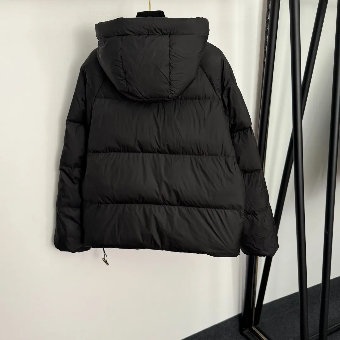 

A high-end and Hooded Down Jacket for Women's Winter 2025 New with Loose Design and Thickened Coat