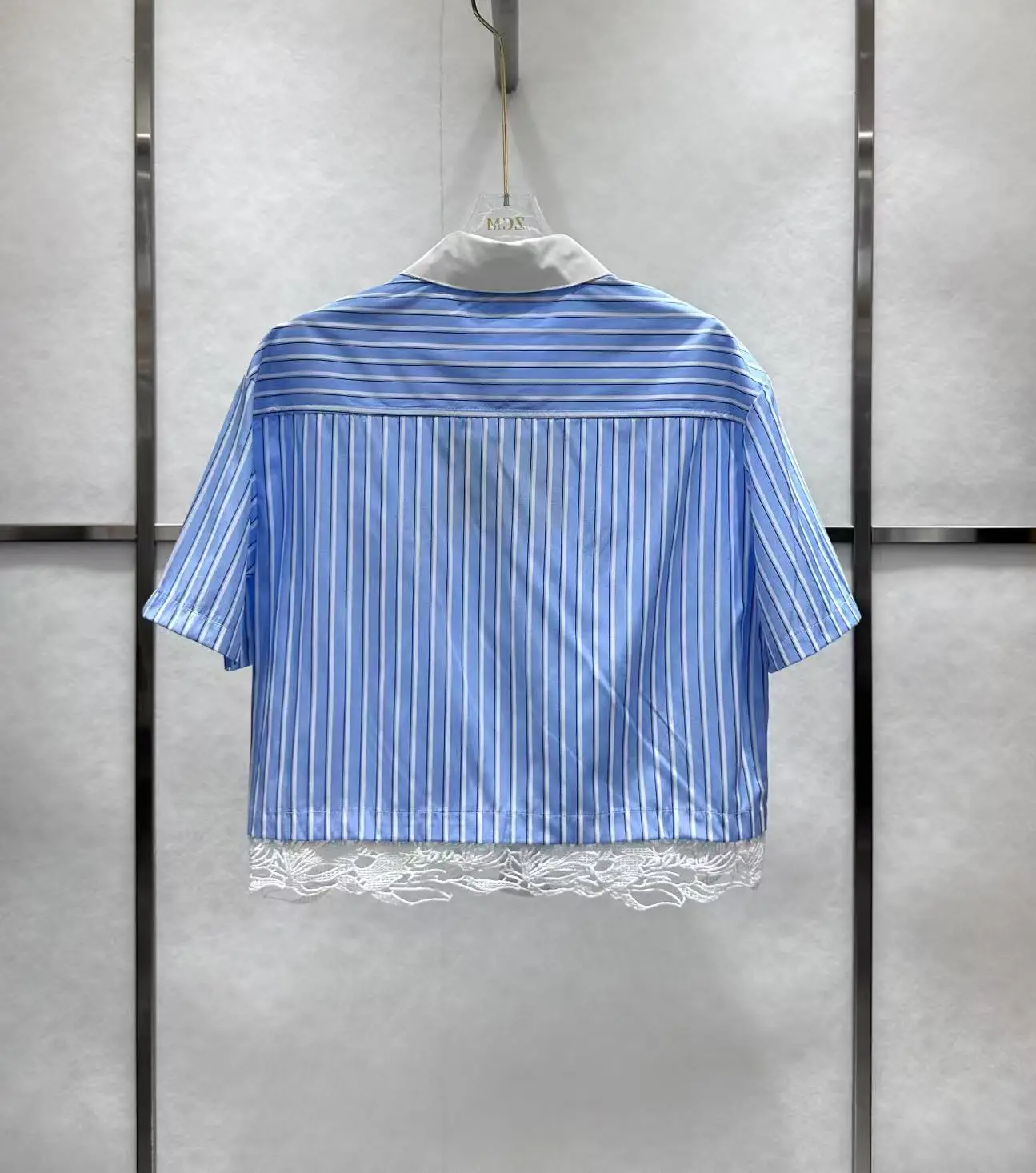 

Ранняя осень, новая женская рубашка с короткими рукавами в синюю полоску и контрастную рубашку с лацканами