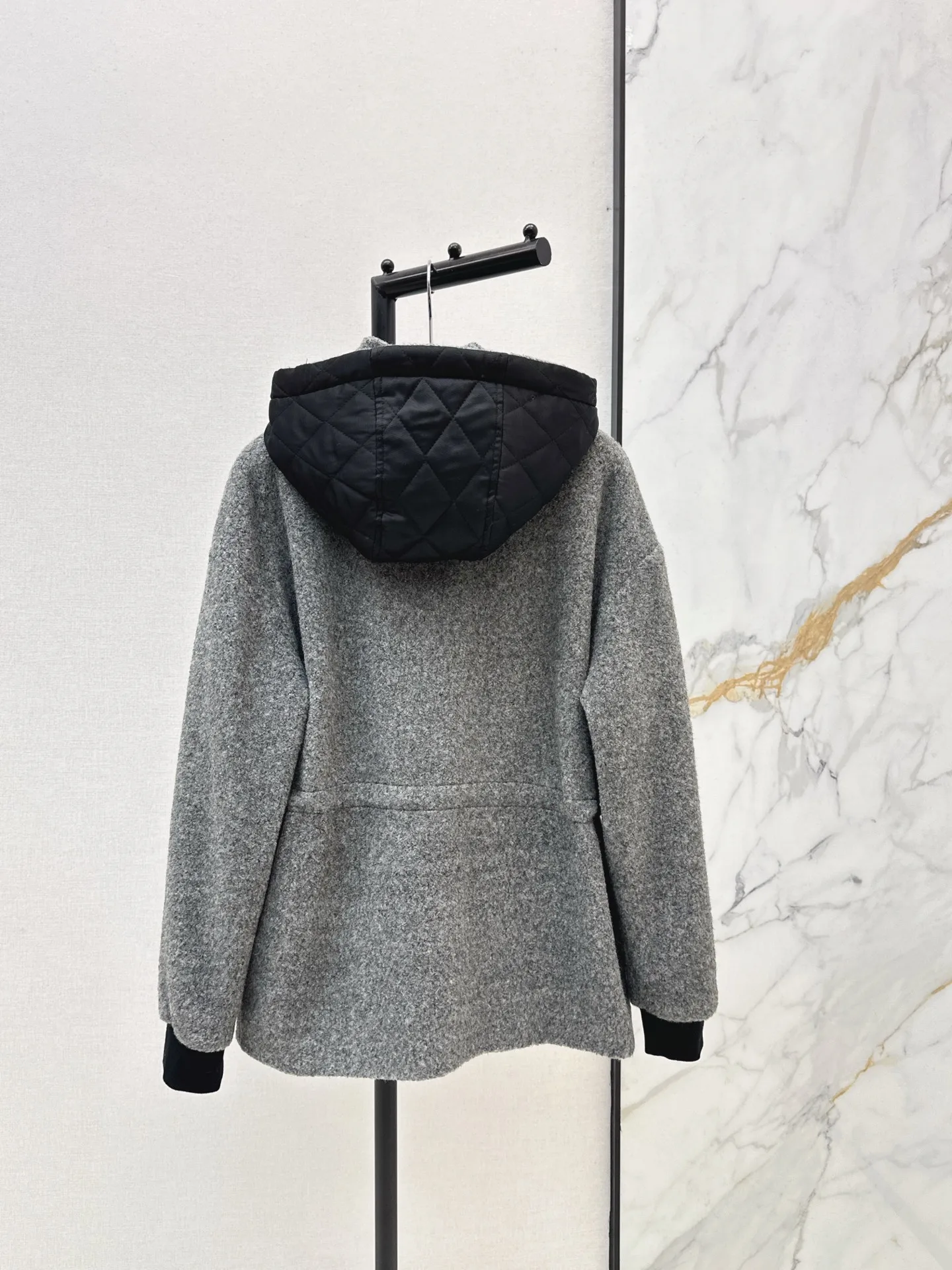 

The Latest Hooded Patchwork Woolen Jacket For Autumn and Winter 2025, With a Waist Cinching and Fashionable Temperament Top 177