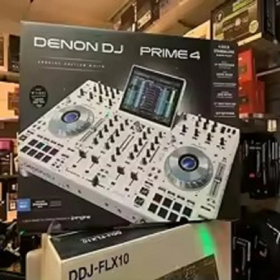صفقة ساخنة لجهاز Denon Dj Prime 4 White الجديد - إصدار محدود من وحدة تحكم Dj المستقلة اشتر 2 واحصل على 1 مجانًا