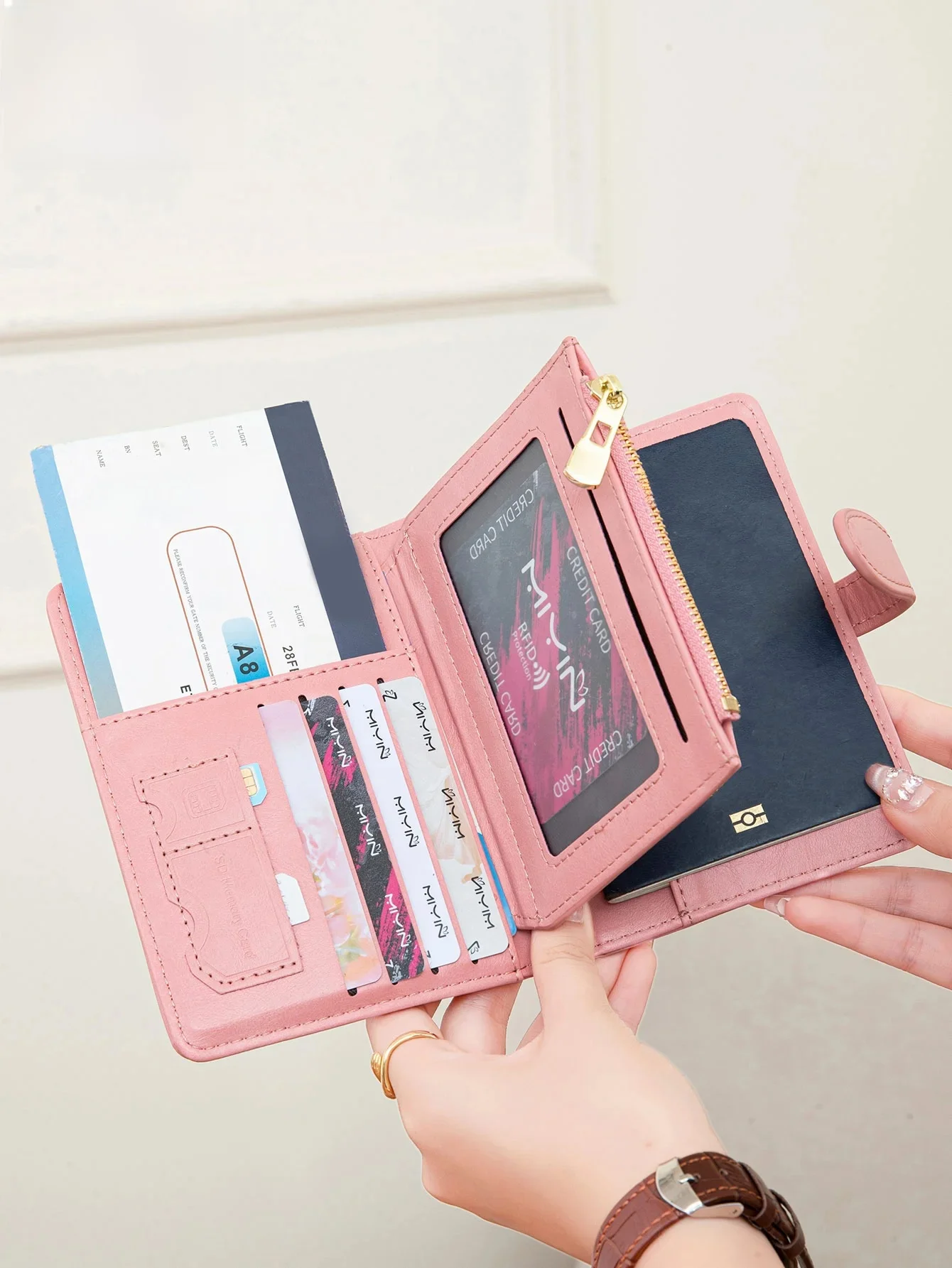 Multifunctionele RFID antidiefstalborstel paspoorttas modieuze paspoortclip met meerdere kaartsleuven PU-leer portemonnee met grote capaciteit - afbeelding 2