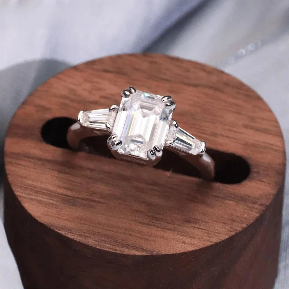 1-4CT Pełny pierścionek z moissanitem dla kobiet 3 kamienie Szmaragdowy / trapezowy diament S925 Srebrna obrączka ślubna z certyfikatem — zdjęcie 2