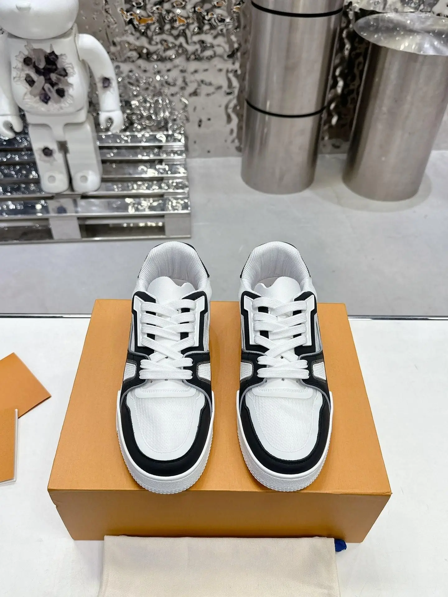Unisex Retro Street Casual Shoes Contrast Black White Multi Material Splicing Lace Up Non Slip Daily Walking Trainers