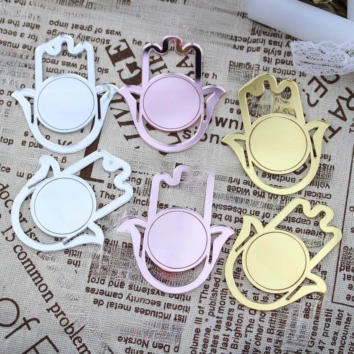 Hamsa – breloques avec nom gravé personnalisé, breloques artisanales en acrylique, effet miroir or/argent, fabrication à la main, 1 pièce