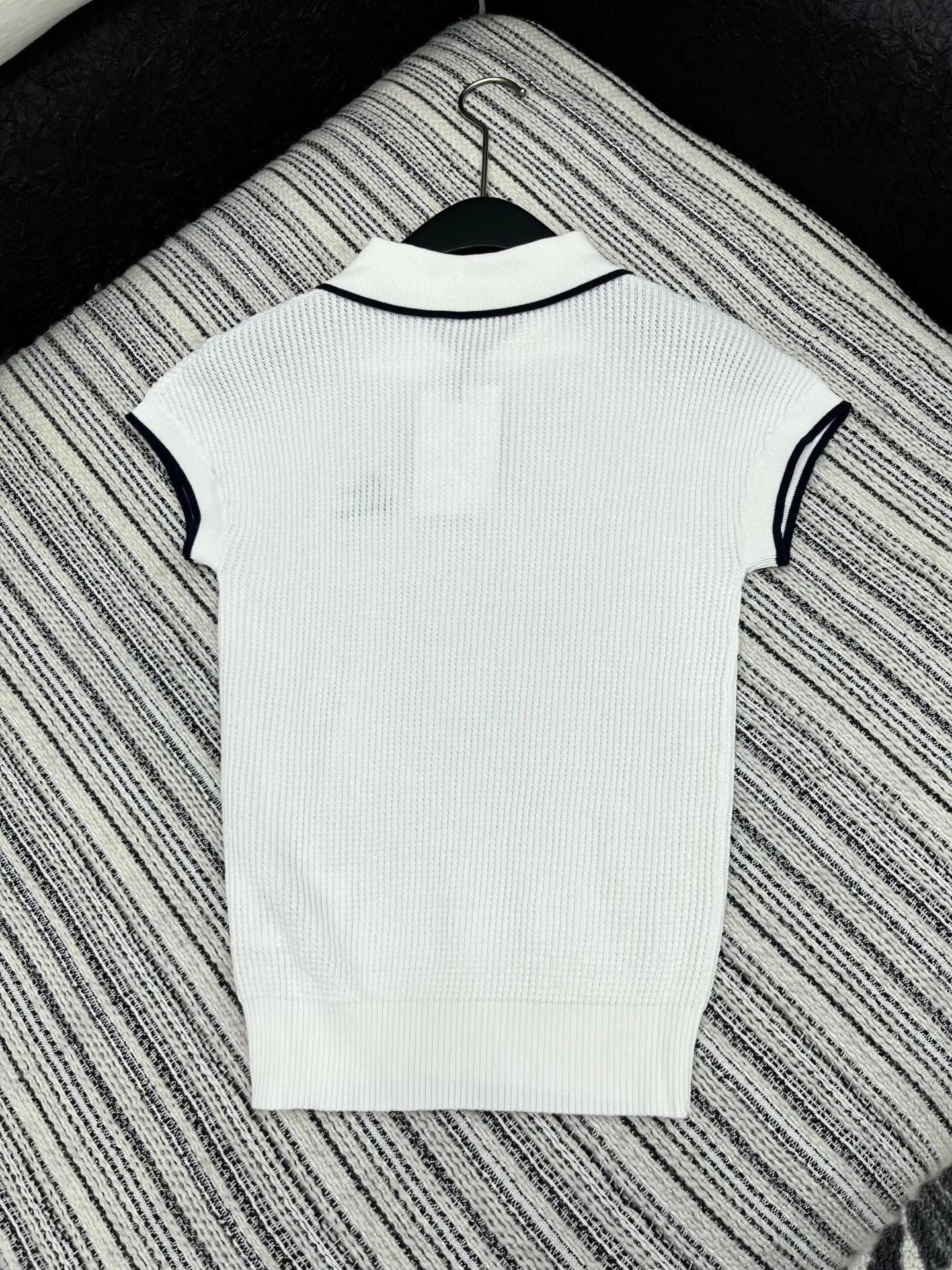 

2025 New Product Lapel Waistcoat Knitted Short Sleeves Pure Lust Style Exquisite Regular Version Upper Body Slimming Look
