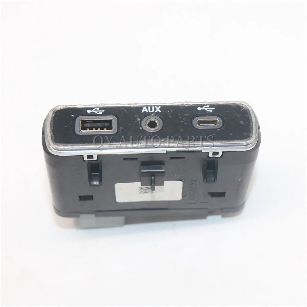 

35322277-0B 35237323-0D Разъем порта Dual USB AUX для Alfa Romeo