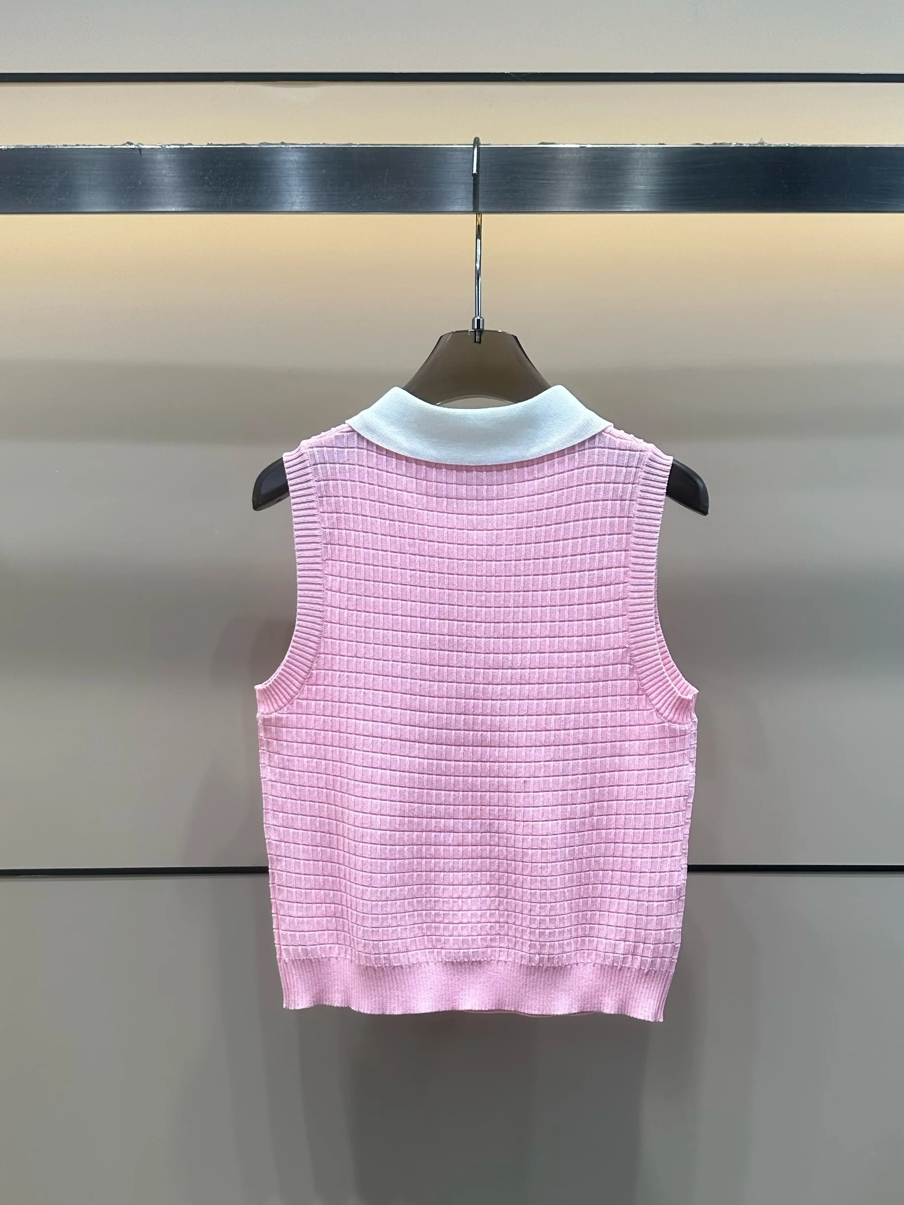 

High quality spring and summer women's three-dimensional knitted short sleeves SU249