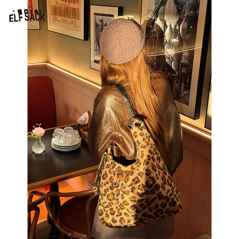 

ELFSACK 2025 Winter New Arrivals Y2K Casual Leopard Graphic Tote Bag Large Capacity For Women