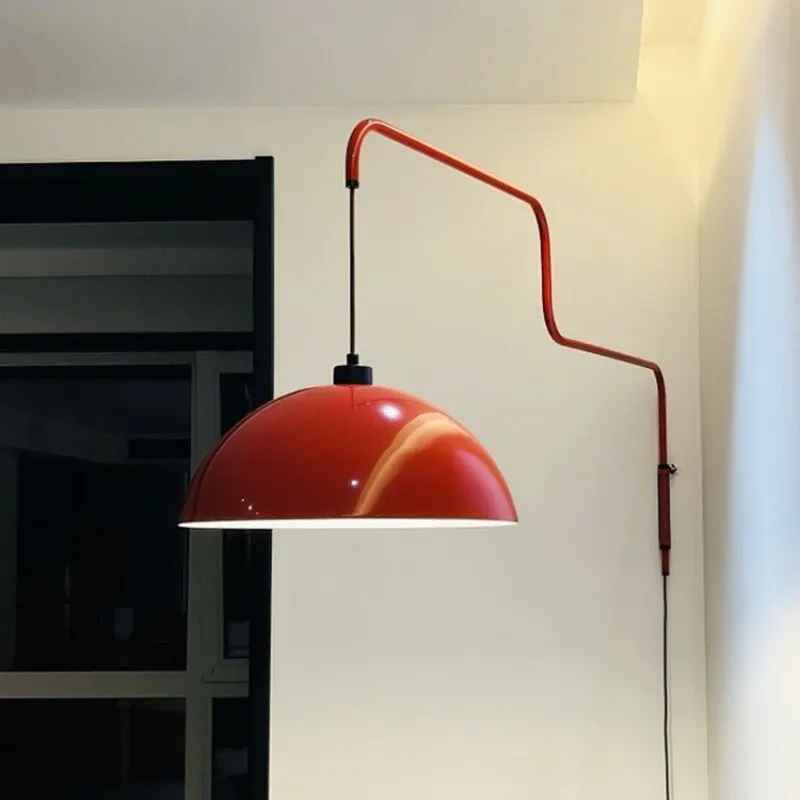 Applique da parete mobile moderna semplice in metallo rosso con braccio oscillante LED E27 illuminazione bianca calda lampada a sospensione da pranzo apparecchio per camera da letto