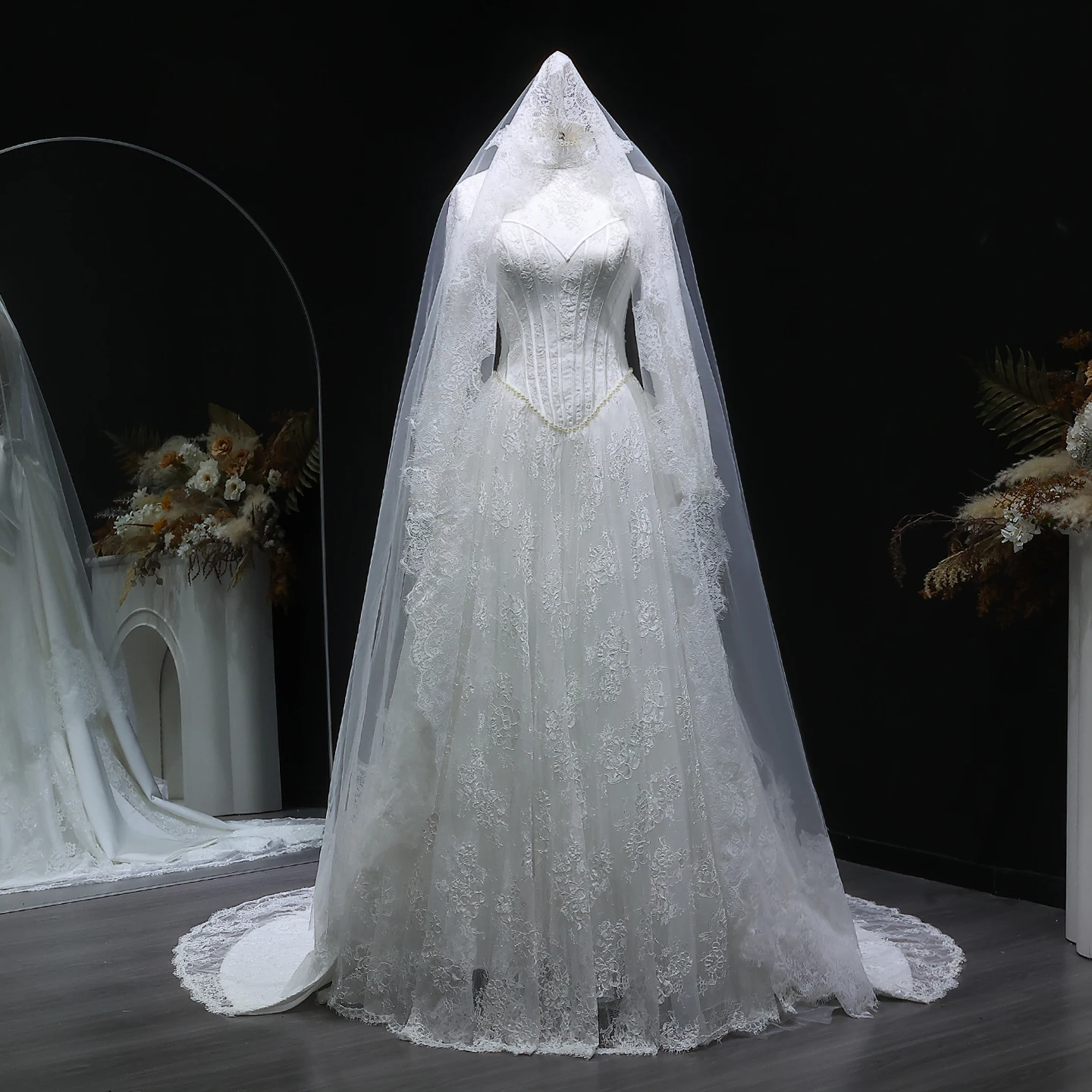 Sharon Said Elegante abito da sposa con scollo a cuore in raso avorio drappeggiato basco con strascico a spazzola Abiti da sposa 2025 SW010 Personalizzato