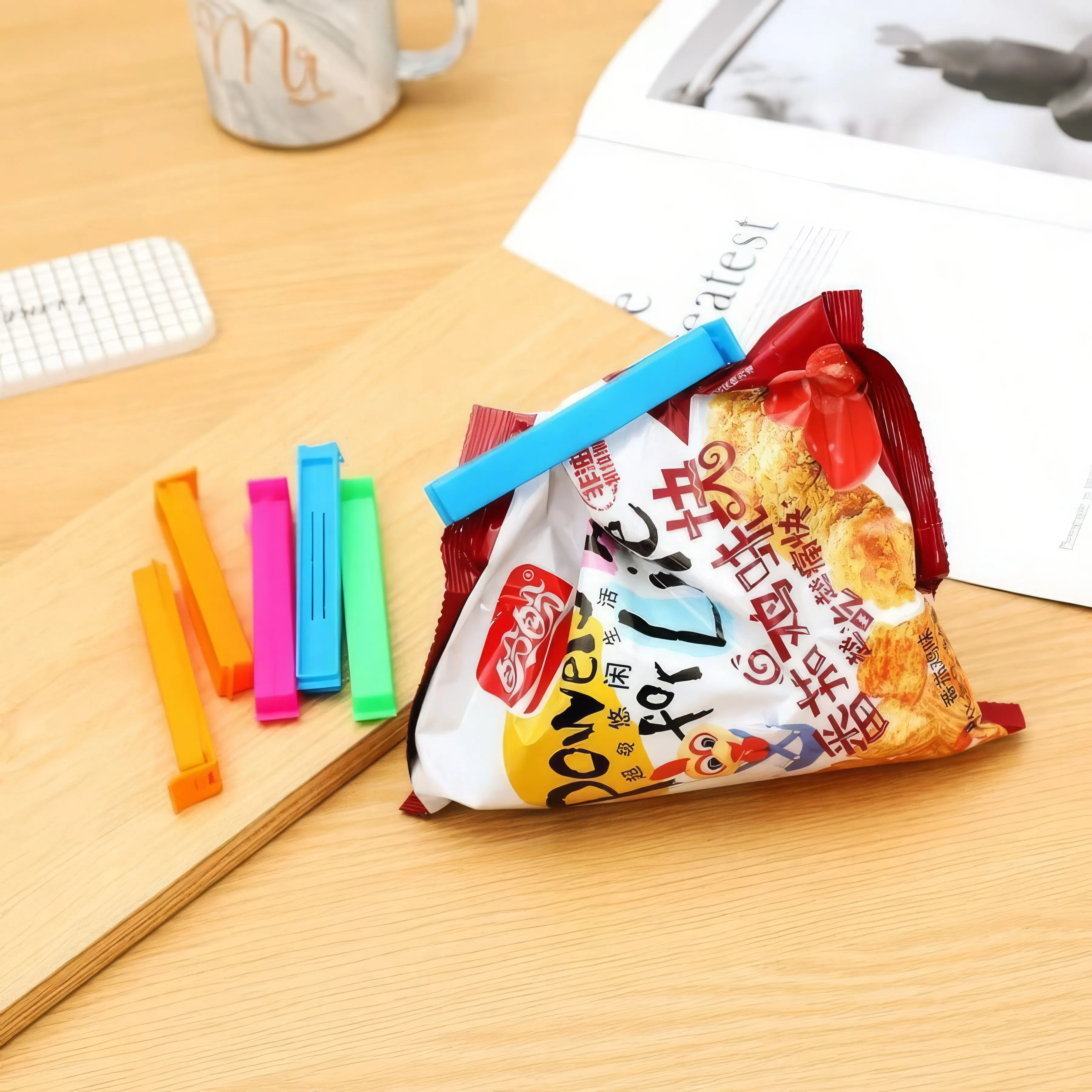 

10 Pieces of Mixed Color Plastic Clips, Reusable, Suitable for Snack and Food Storage, Potato Chip Bag Clips, Snack Sealer