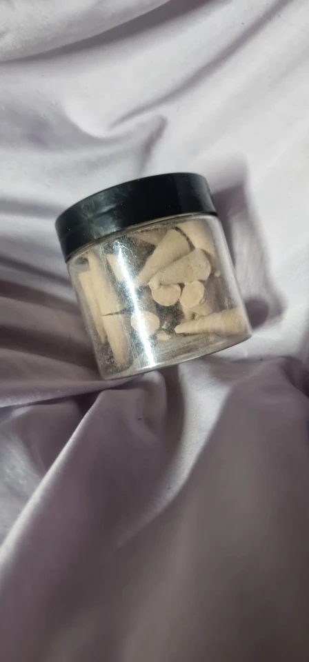 Handcrafted Vanilla Butter Incense Cones, Slow-Burning, Perfect for Meditation, Yoga, Bedrooms, Offices, and Other Spaces. photo review